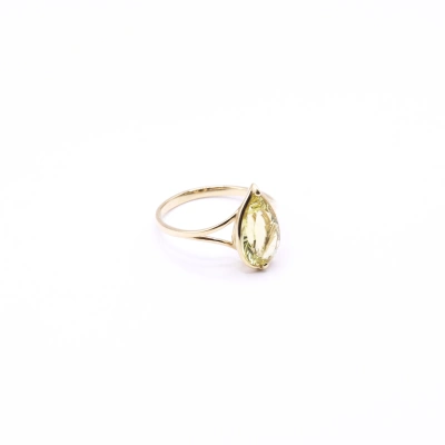 Golden Quartz Ring - Warm Light